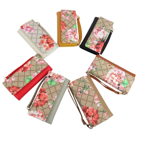 AR New York Handbags - NWT AR NEWYORK WALLET